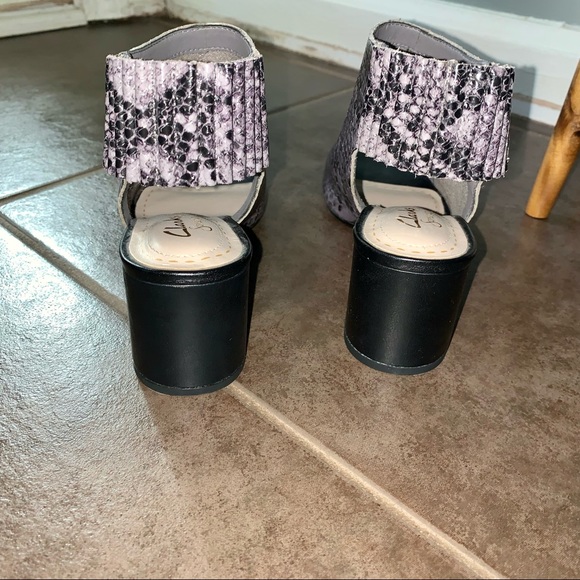 Clarks Barley Charm Snakeskin Print Sandals Size 6.5 - Picture 5 of 11